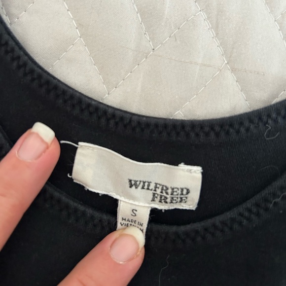 Aritizia crop top - Picture 2 of 3